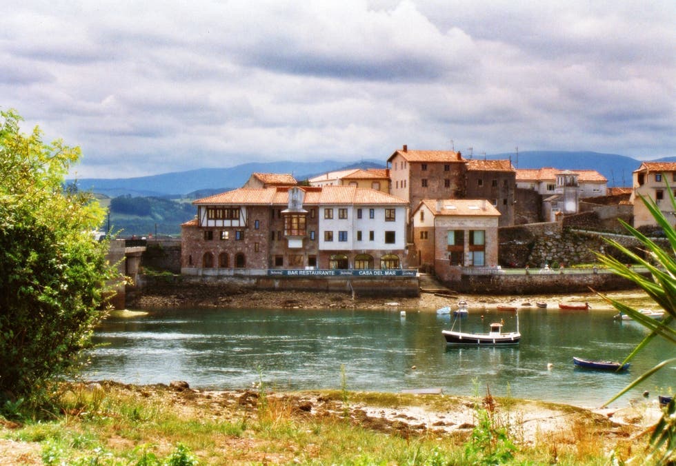 Pueblo pesquero de San Vicente de la Barquera, Cantabria.