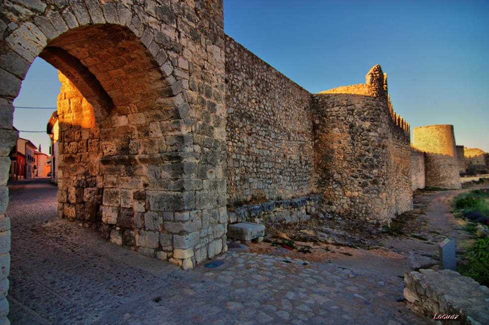 Entrada de la muralla de Urueña.